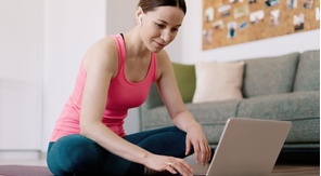 girl with laptop